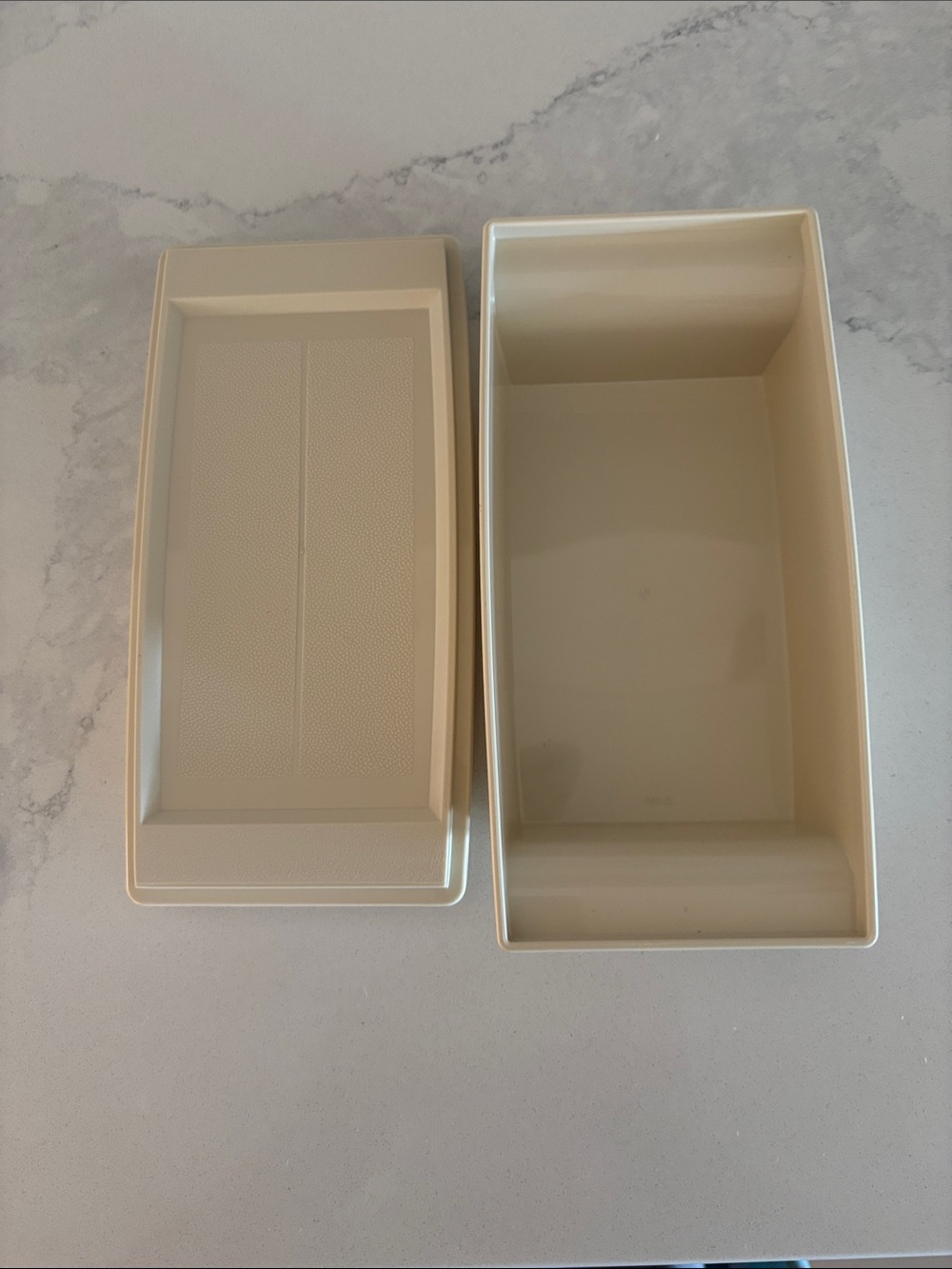 Tupperware Butter Keeper Vintage - Picture 2 of 3